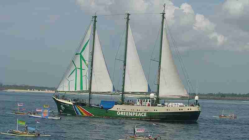 Greenpeace Rainbow Warrior, tags: die - CC BY-SA